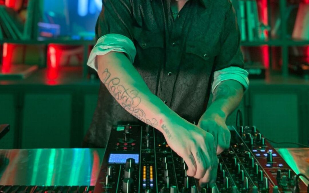 ENTRE LA PISTA Y LA VIDA: LO QUE NADIE VE DE SER DJ