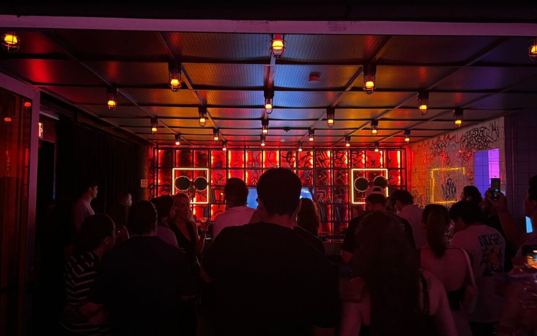 EL DANCEFLOOR:  UNA TRIBU ENTORNO AL FUEGO